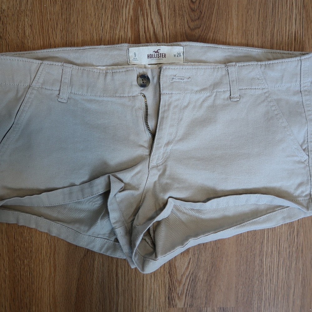Hollister low rise Twill shorts